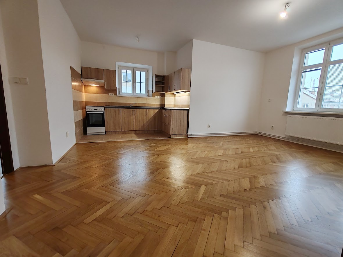 638986369030508514_pokoj s kuchyňským koutem 2.jpg